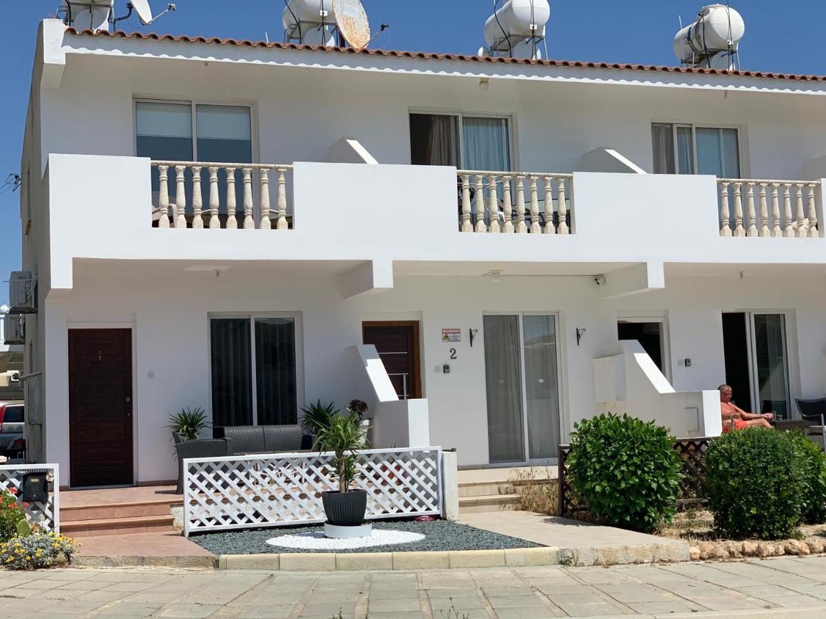 Diana Townhouse 1 Apartment Paphos ภายนอก รูปภาพ