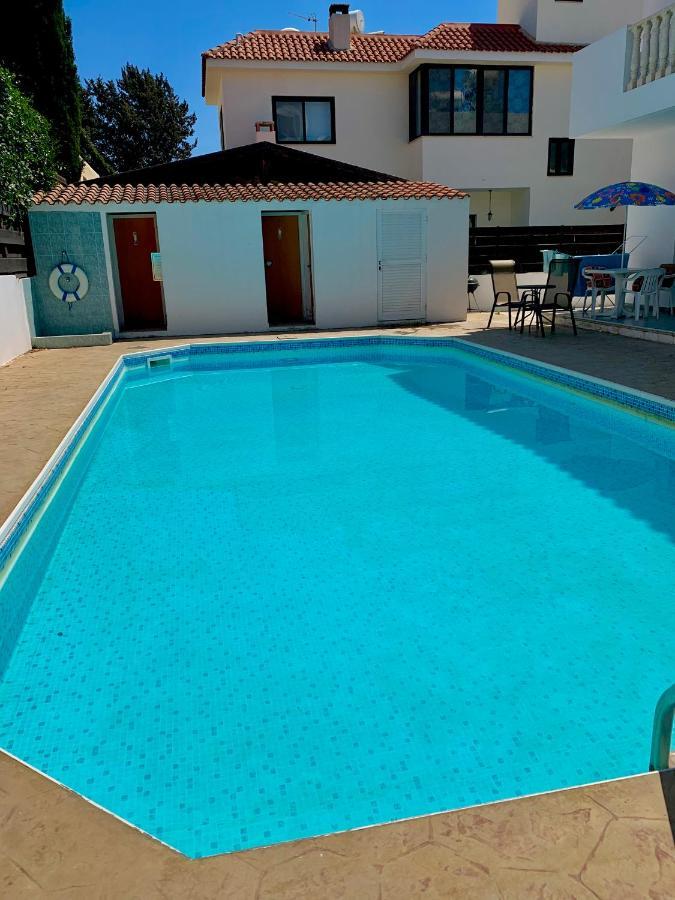 Diana Townhouse 1 Apartment Paphos ภายนอก รูปภาพ