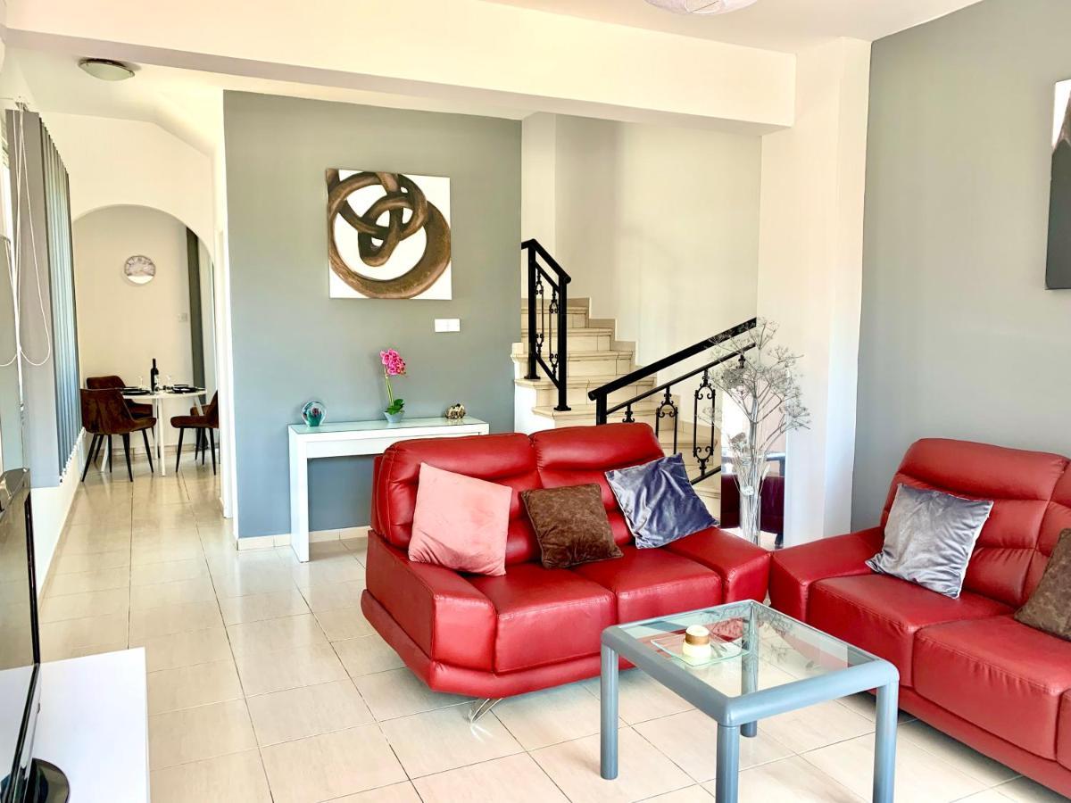 Diana Townhouse 1 Apartment Paphos ภายนอก รูปภาพ