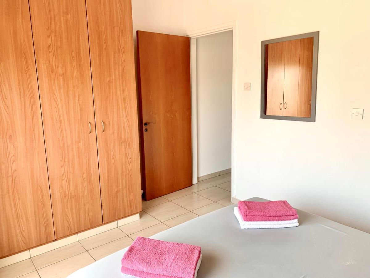 Diana Townhouse 1 Apartment Paphos ภายนอก รูปภาพ