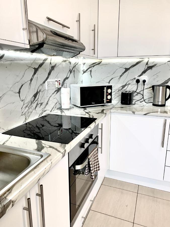 Diana Townhouse 1 Apartment Paphos ภายนอก รูปภาพ