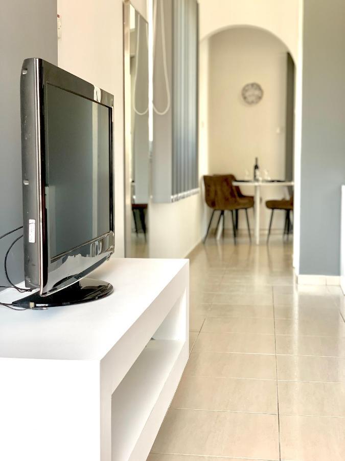 Diana Townhouse 1 Apartment Paphos ภายนอก รูปภาพ